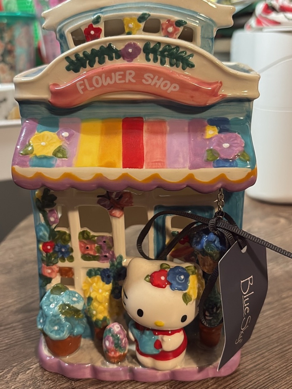 Hello kitty flower shop ceramic